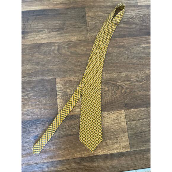 Brooks Brothers gold tie with blue geometric floral like pattern - Picture 10 of 16